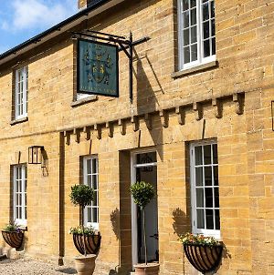 The Queens Arms Hotel Sherborne  Exterior photo