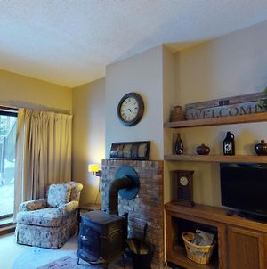 Wintergreen 106 - Cozy And Peaceful Condo, Conveniently Located Between Killington And Pittsfield Exterior photo