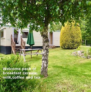 Static Caravan Experience At Rose Cottage - Adults Only - Maximum 2 Guests Drumnadrochit Exterior photo