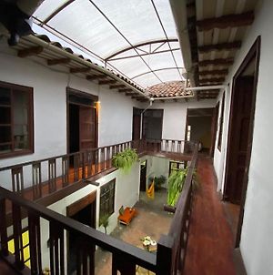 Mochilero Colonial Apartment Cuenca Exterior photo