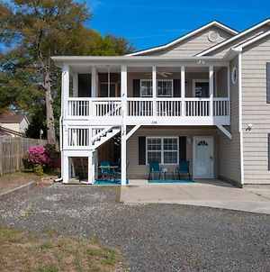 Leaping Lizard By Oak Island Accommodations Exterior photo
