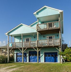 Stingwray Cove By Oak Island Accommodations Exterior photo