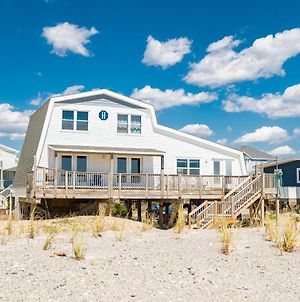 Divine Intervention By Oak Island Accommodations Exterior photo