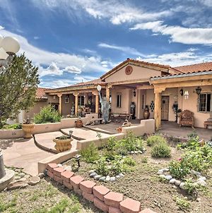 Ornate Santa Fe Adobe Home With Gazebo And Patio! Exterior photo