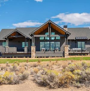 Pioneer By Avantstay Magnificent Home Located In The Brasada Ranch Community Powell Butte Exterior photo