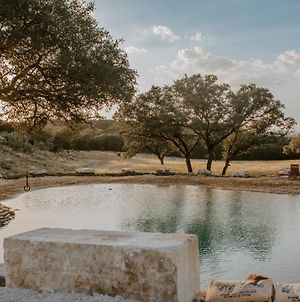 The Roost Farmhaus On 20 Acres, Hill Country View, Firepit, Swimming Hole Villa Spring Branch Exterior photo