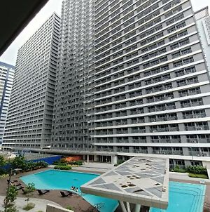Fame Residences 2Bedroom Swimming Pool View Manila Exterior photo