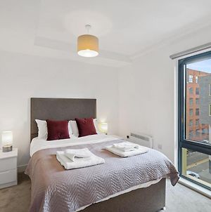 Contemporary 1 Bedroom Apartment - Free Parking Birmingham Exterior photo