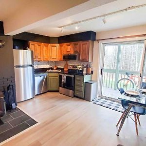 Burke Abode - Trailside Condo With King & Full Beds Exterior photo