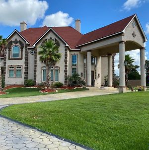 Luxury Mansion Rental In Houston Texas 6 Bedrooms Alvin Exterior photo