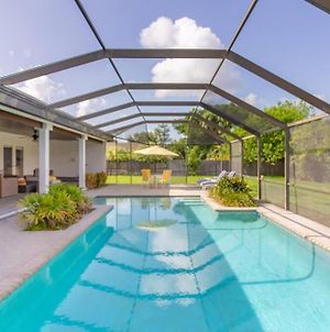 Spacious 3 Bed/2.5Bath Miami Home W/ Pool! Palmetto Bay Exterior photo
