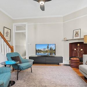 Explore Sydney From A Convenient 3 Bedroom Unit Exterior photo