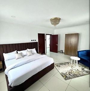 Crazy Cheap 4 Bedroom Shortets. Abuja Exterior photo