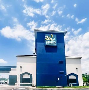 Quality Inn & Suites Lake Charles South Exterior photo