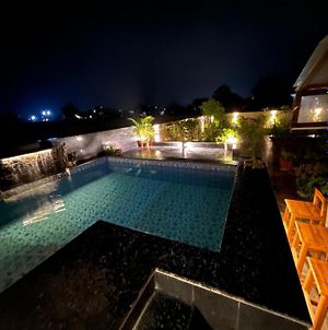 Param Country Home With Pool Jalandhar Exterior photo
