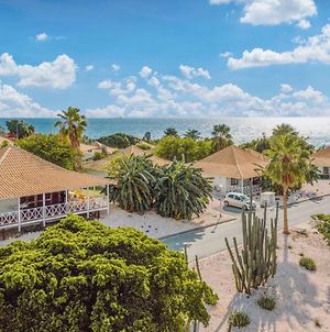 Papagayo Beach Resort (Adults Only) Willemstad Exterior photo