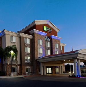 Holiday Inn Express Hotel & Suites Fresno South Exterior photo