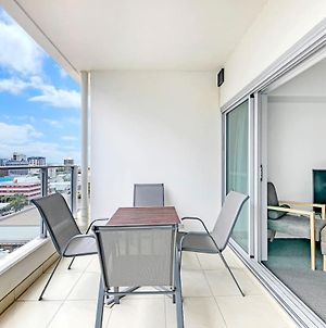 Sky-High Dreaming 10Th Floor Resort-Style Living Darwin Exterior photo