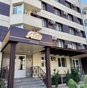 Yavir Hotel Poltava Exterior photo