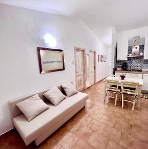 Domus Henricus -Threeroom Apartment In Porto Pollo 400 Meters From The Sea Exterior photo