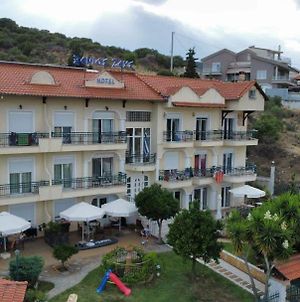 Xenios Zeus Hotel Nea Iraklitsa Exterior photo