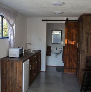 Peaceful 1-Bedroom Flatlet, 10 Min From The Beach Cape Town Exterior photo