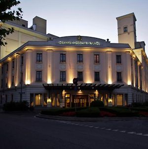 Grand Visconti Palace Hotel Milan Exterior photo