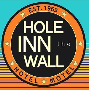 Hole Inn The Wall Hotel - Sunset Plaza - Fort Walton Beach Exterior photo