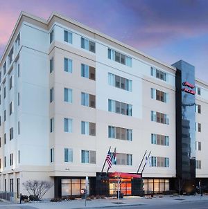 Hampton Inn & Suites Denver-Downtown Exterior photo