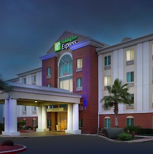 Holiday Inn Express & Suites San Antonio West-Seaworld Area Exterior photo