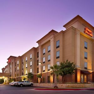 Hampton Inn And Suites San Antonio Airport Exterior photo
