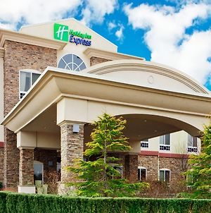 Holiday Inn Express Hotel & Suites East End, An Ihg Hotel Riverhead Exterior photo