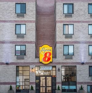 Super 8 By Wyndham Brooklyn / Park Slope Hotel New York Exterior photo
