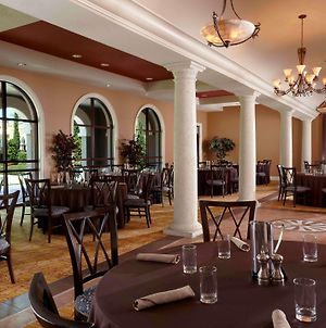 Hilton Grand Vacations Club Tuscany Village Orlando Restaurant photo