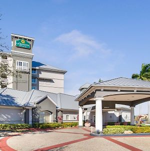 La Quinta Inn & Suites By Wyndham Ft. Lauderdale Airport Hollywood Exterior photo