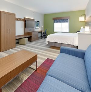 Holiday Inn Express & Suites Denton Unt- Twu Exterior photo