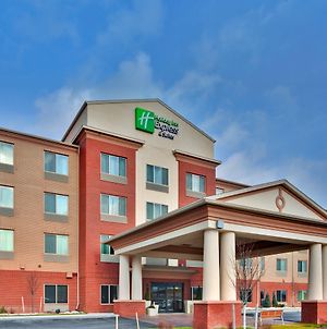 Holiday Inn Express & Suites Dewitt East Syracuse Exterior photo