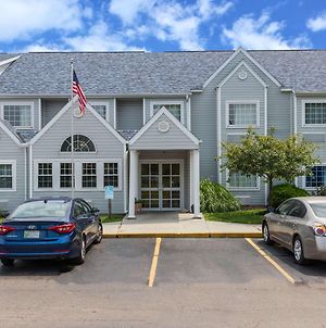 Microtel Inn & Suites By Wyndham Riverside Dayton Exterior photo
