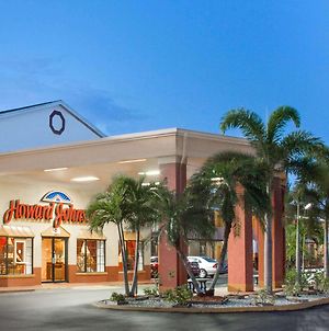 Howard Johnson By Wyndham Ft. Myers Fl Hotel Fort Myers Exterior photo