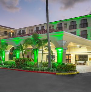 Holiday Inn & Suites Boca Raton - North Exterior photo