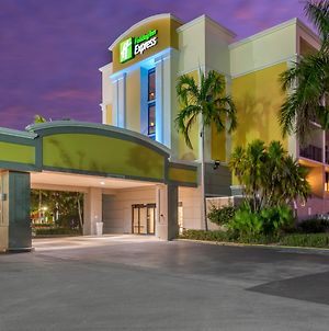 Holiday Inn Express Cape Coral-Fort Myers Area, An Ihg Hotel Exterior photo
