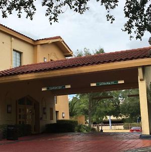 Days Inn By Wyndham Gainesville Florida Exterior photo