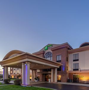 Holiday Inn Express Hotel & Suites Bowling Green Exterior photo