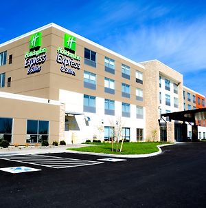Holiday Inn Express & Suites Oswego Exterior photo
