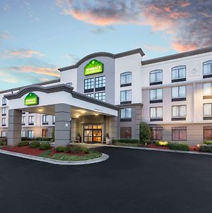 Wingate By Wyndham Charlotte Speedway/Concord Exterior photo