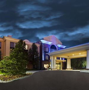 Holiday Inn Express & Suites Montpelier Holiday City Exterior photo
