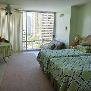 Waikiki Studio At Ilikai Marina - Best End Price! Apartment Honolulu Room photo
