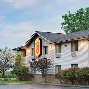 Super 8 By Wyndham Mentor/Cleveland Area Hotel Exterior photo