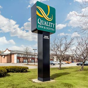 Quality Inn & Suites Toronto West 401-Dixie Mississauga Exterior photo