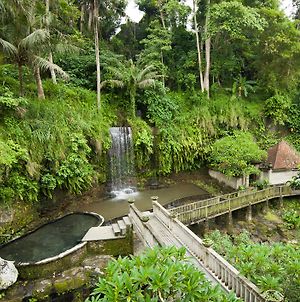 Santi Mandala Villa & Spa Bali Exterior photo